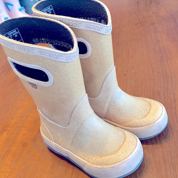 Bogs Other - Girls Bogs rain boots ! Pink Sparkle size 7.